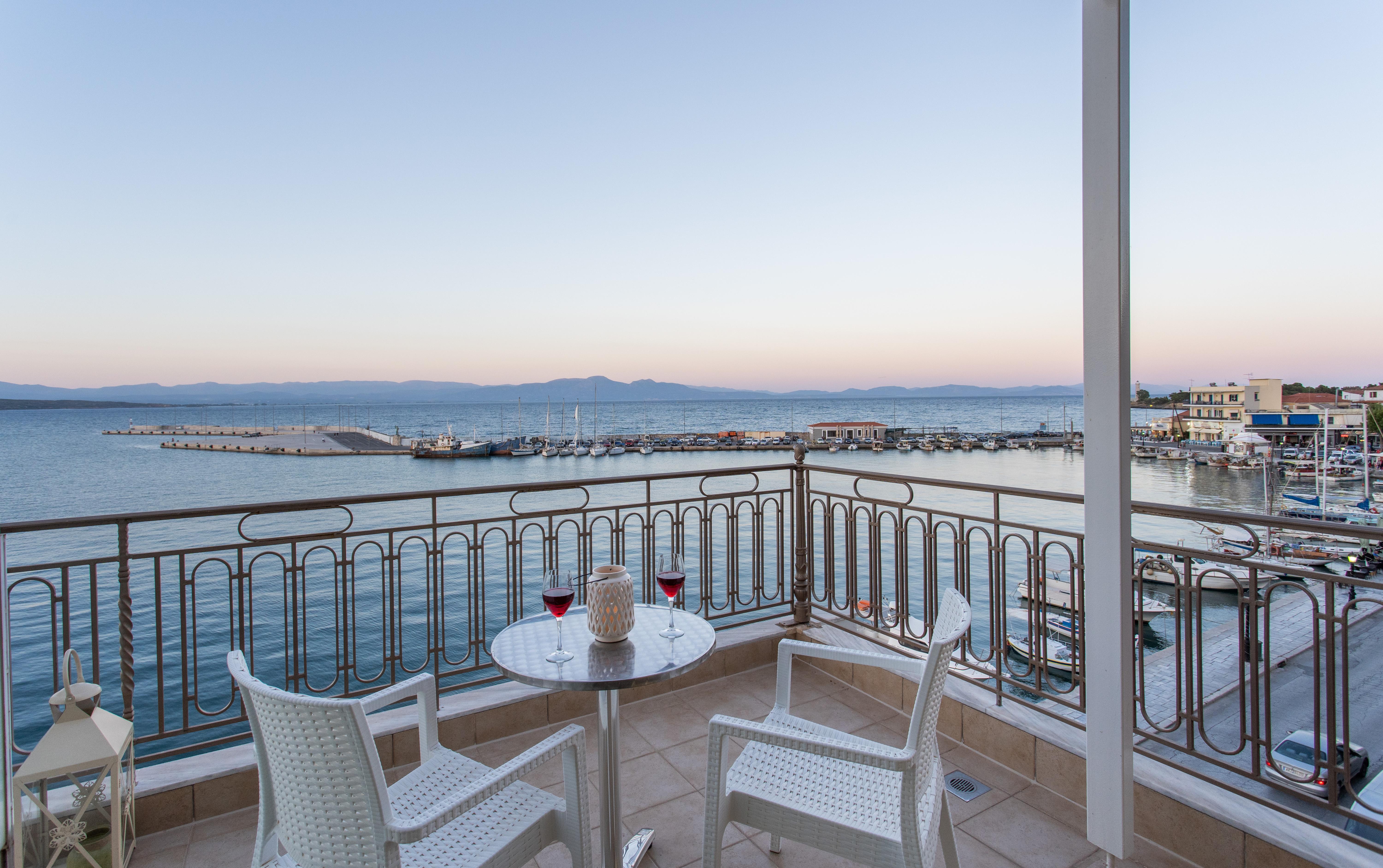 Pantheon City Hotel Gythio Exterior foto