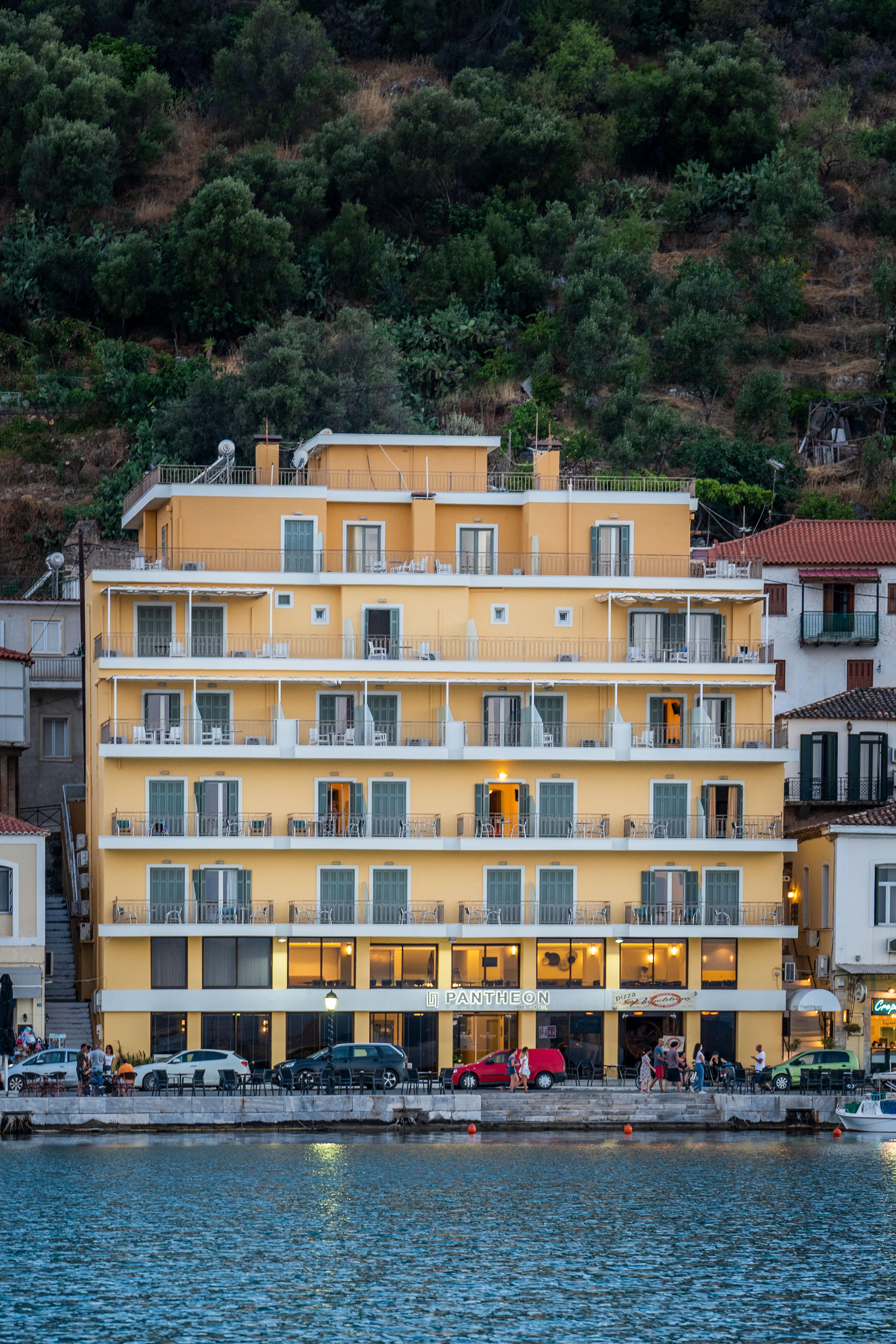 Pantheon City Hotel Gythio Exterior foto