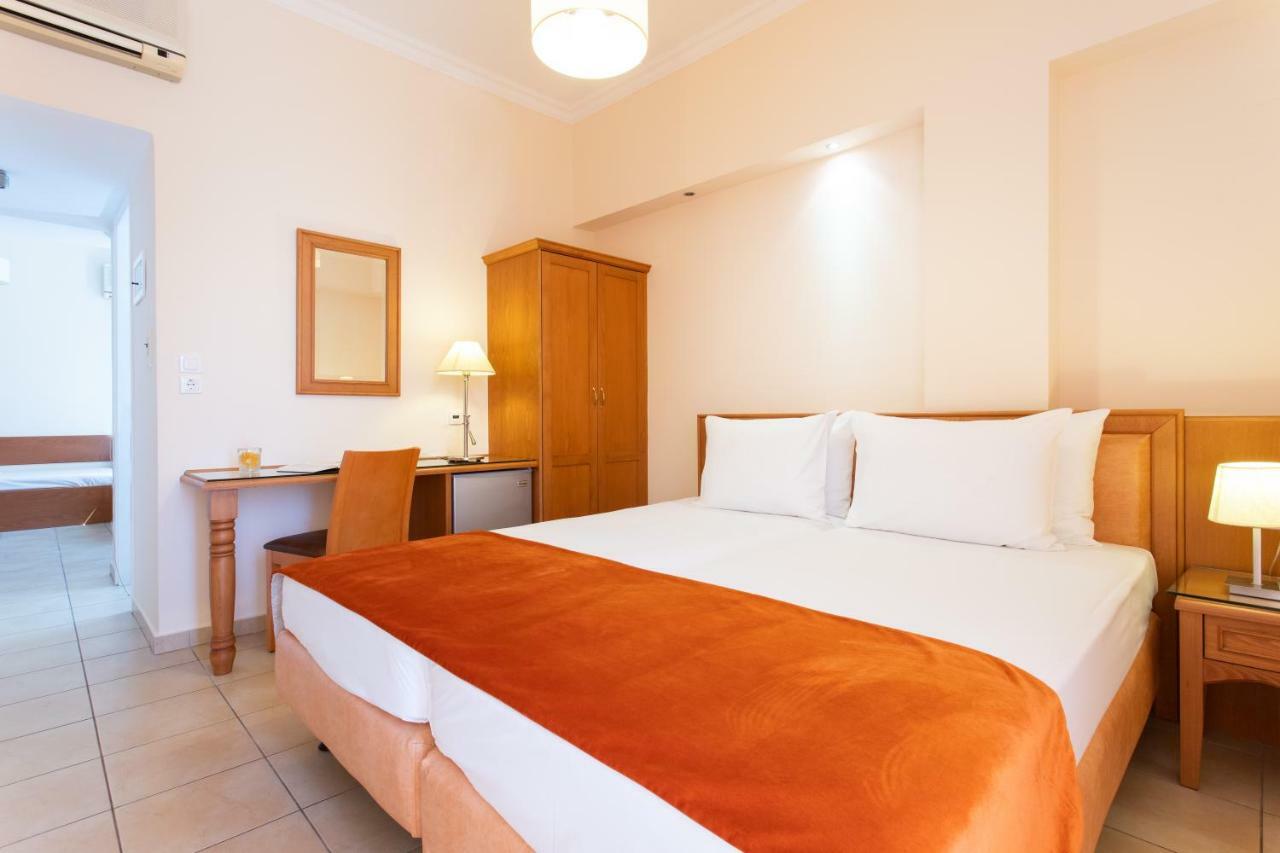 Pantheon City Hotel Gythio Exterior foto